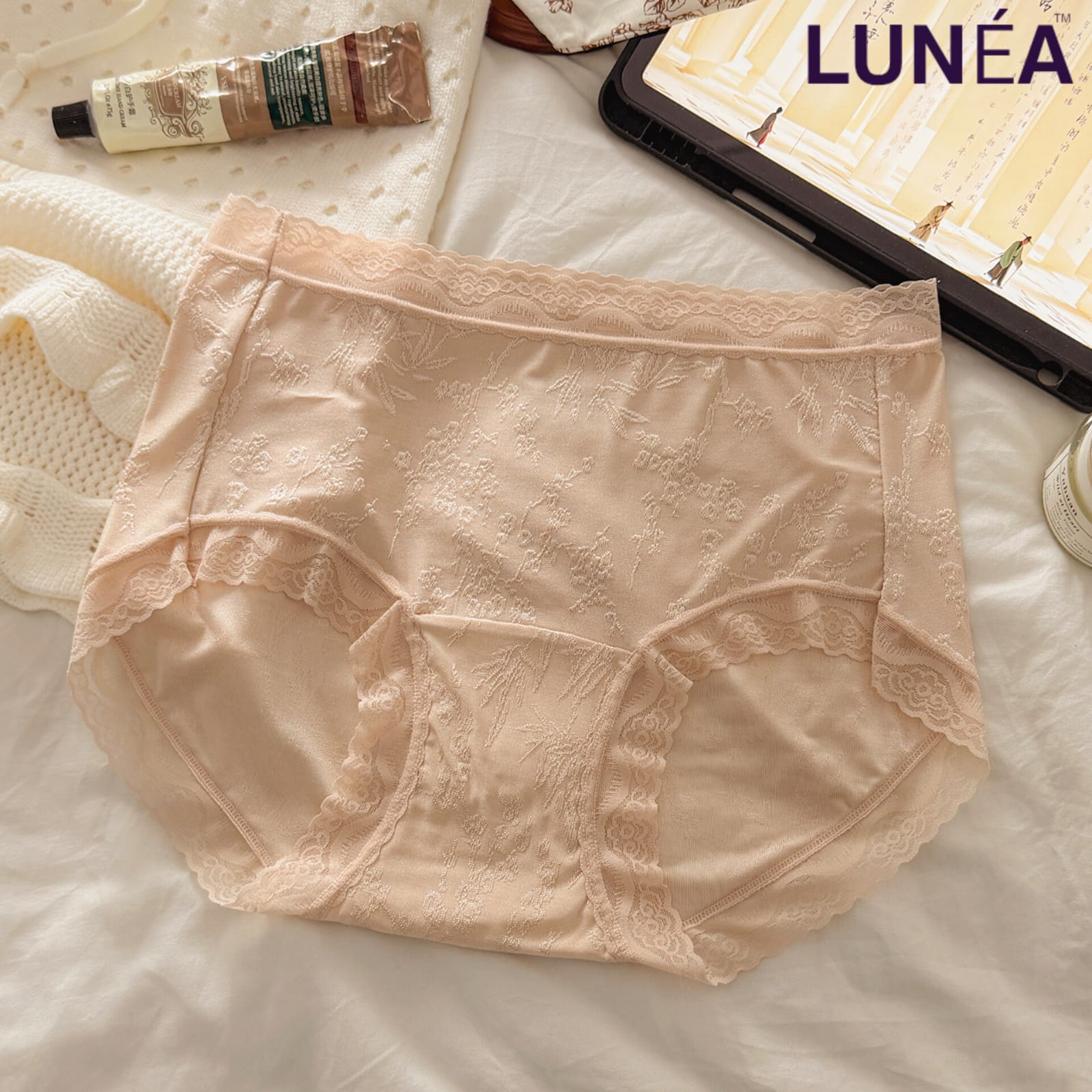 LUNÉA Premium Seamless Lace Panty