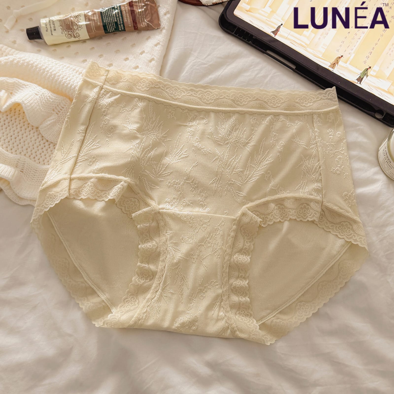 LUNÉA Premium Seamless Lace Panty
